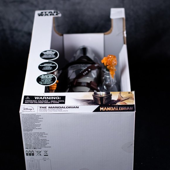 Disney 13" The Mandalorian Talking Action Figure - Picture 7 of 12